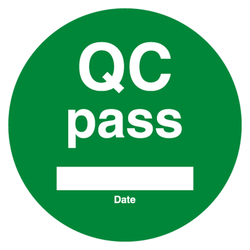 Qualitätskennzeichen QC pass mit Datum Grün Rund